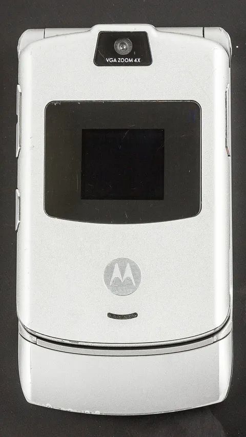A silver Motorola RAZR V3, closed